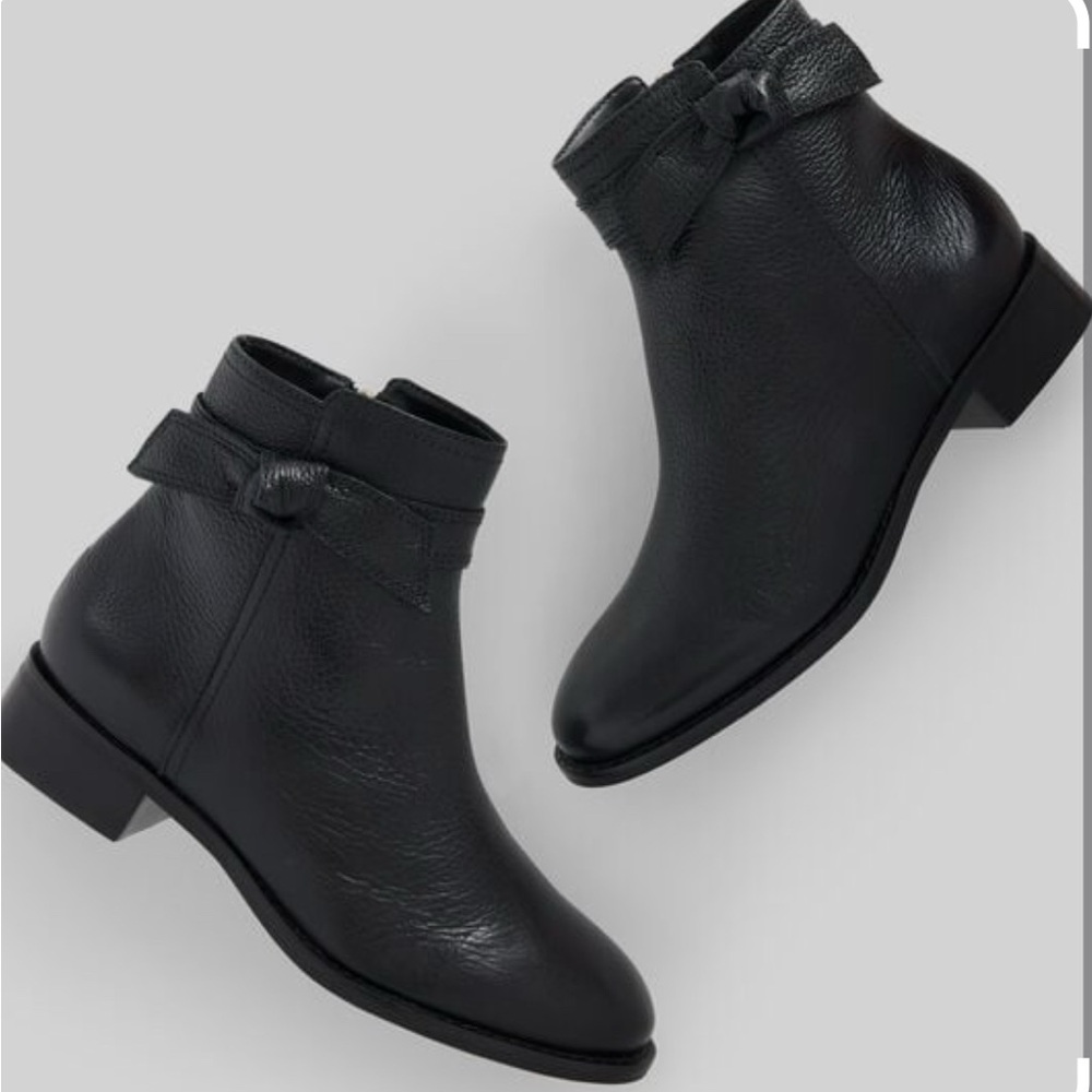 Talbots Tish Bow Black Pebble leather Ankle Boots Sleek Design